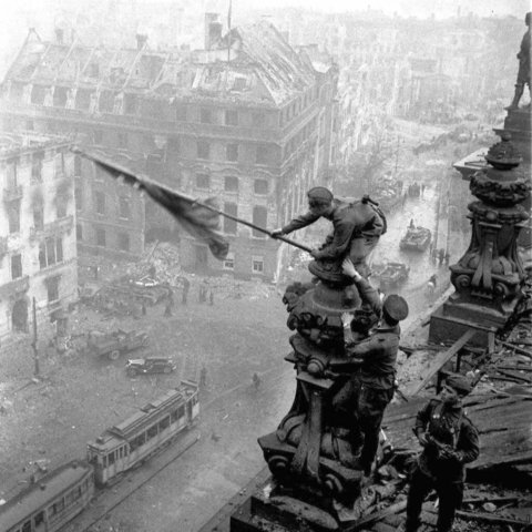 Reichstag Berlin 1945