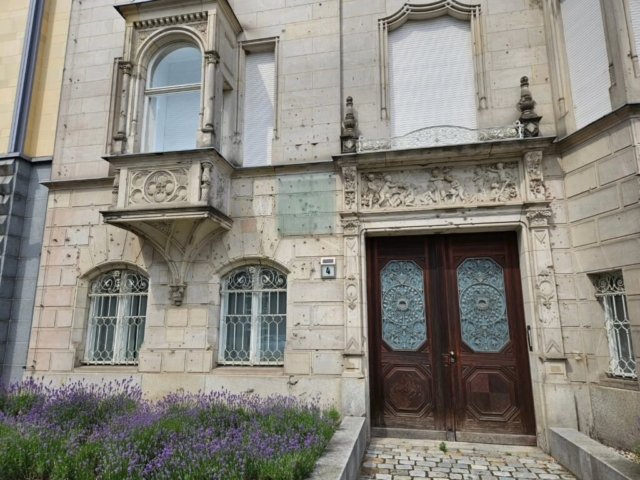 Berlin Battle Damage