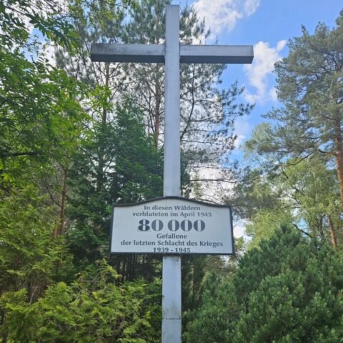 Neuseddin Memorial