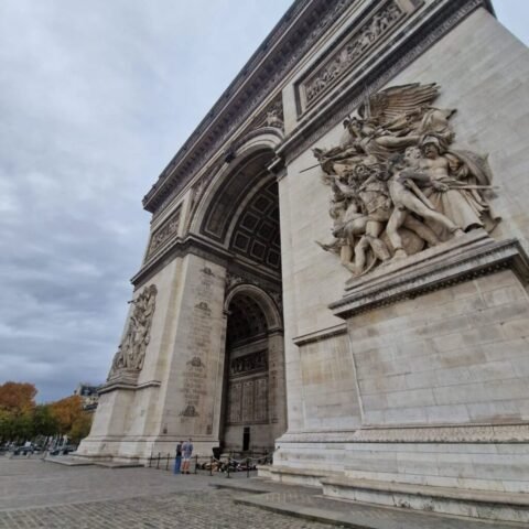 davidsumnerhistory_1762884683_3763671974615510913_65372354849 Arc de Triomphe Paris
